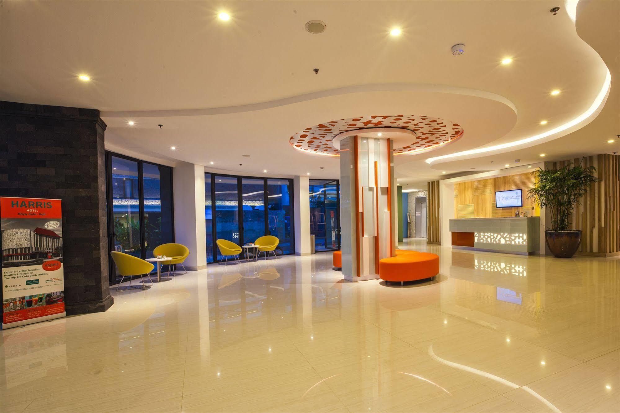 Harris Hotel Raya Kuta Lombok Kültér fotó