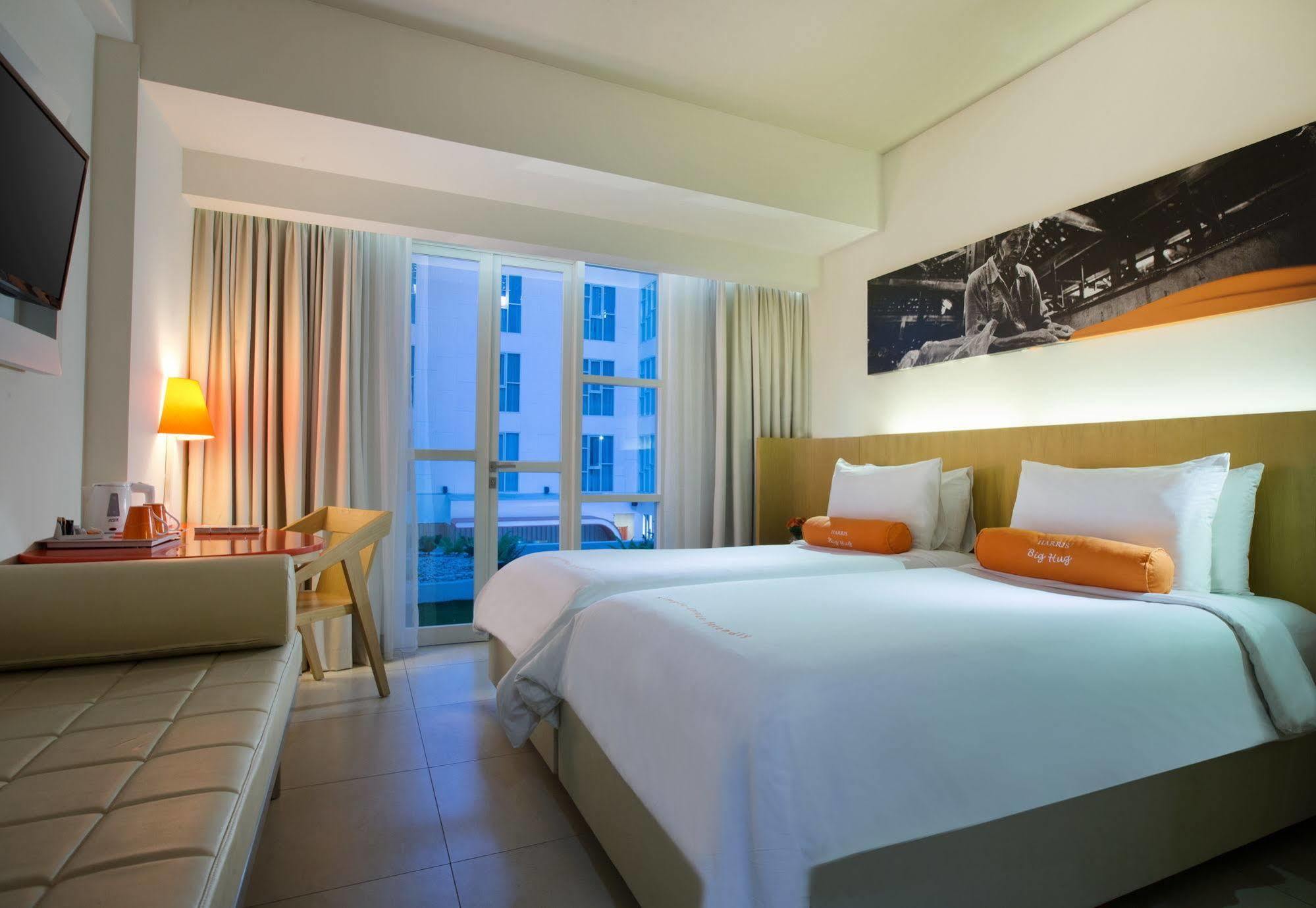 Harris Hotel Raya Kuta Lombok Kültér fotó