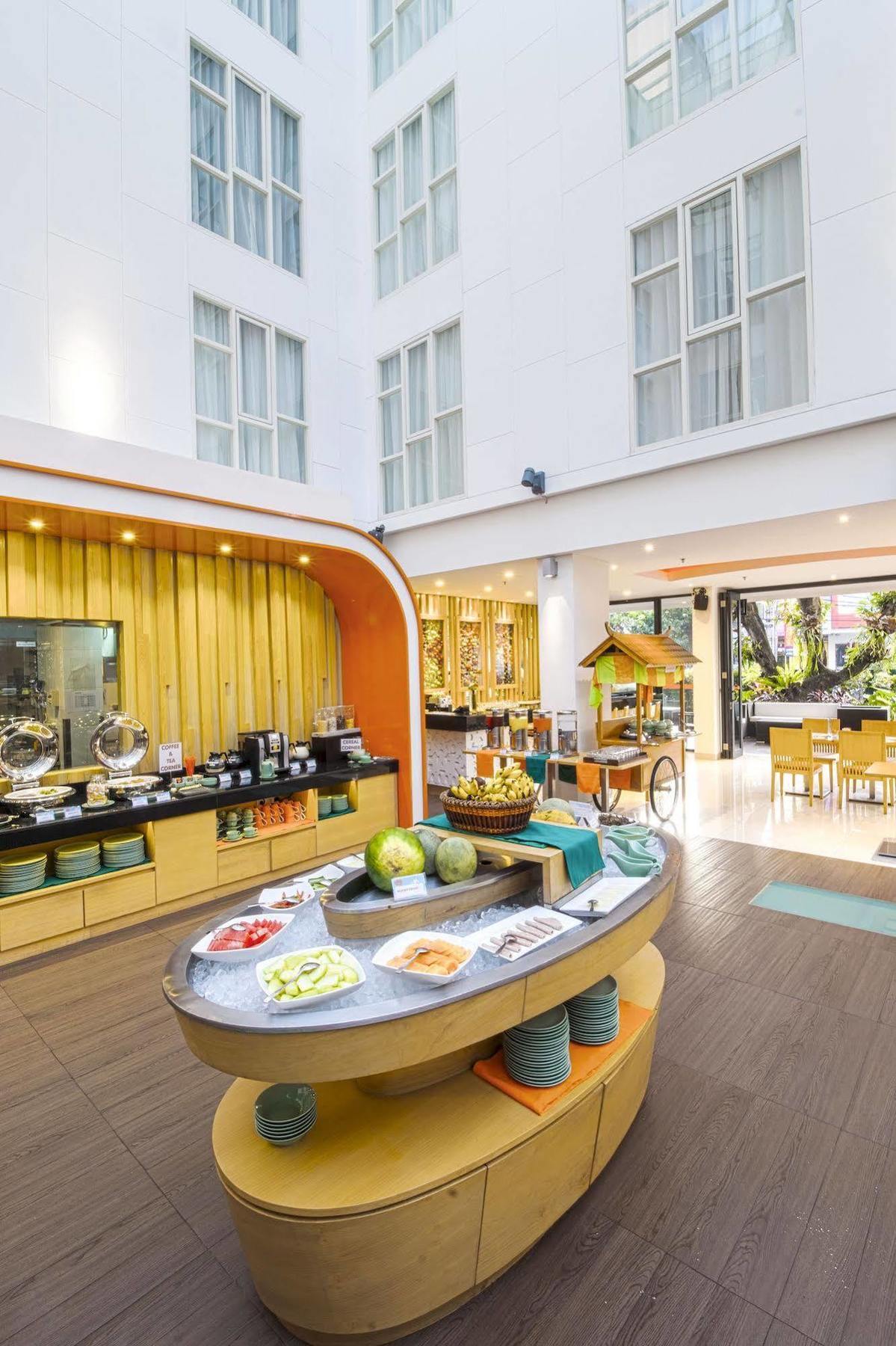 Harris Hotel Raya Kuta Lombok Kültér fotó