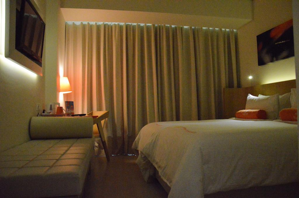 Harris Hotel Raya Kuta Lombok Kültér fotó